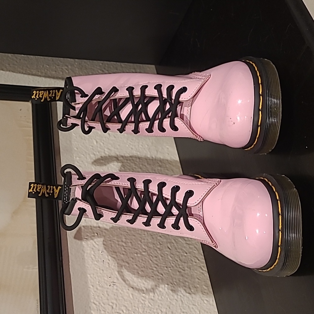 NEW Dr Martens Womens Combat Boots Pink Patent Leather Shoes 26425 Size 7